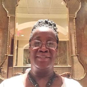 Meet your Posher, Pamela